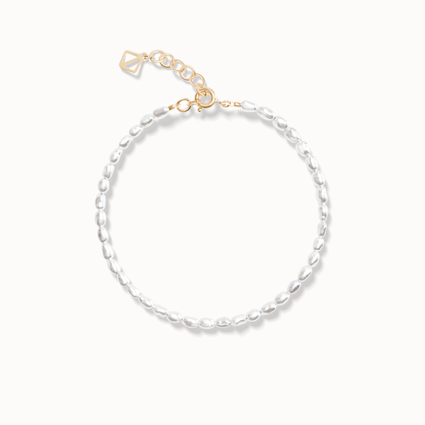 Tiny Pearl Bracelet